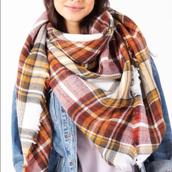 Beige and Burgundy Blanket Scarf - Picture 2 of 3